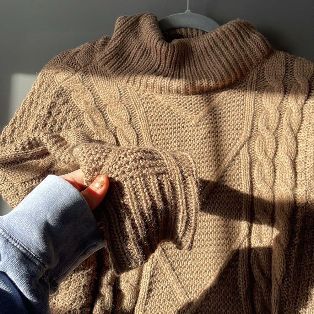 Cozy Tan Cable Knit Turtleneck Sweater • Medium
